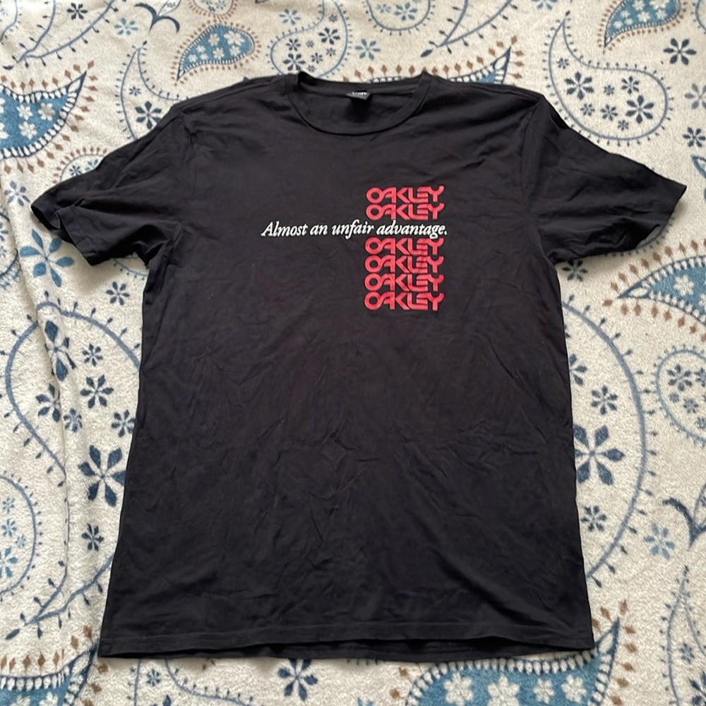 Oakley tee